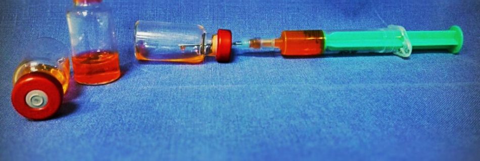 Viales de vacuna contra la leishmania canina